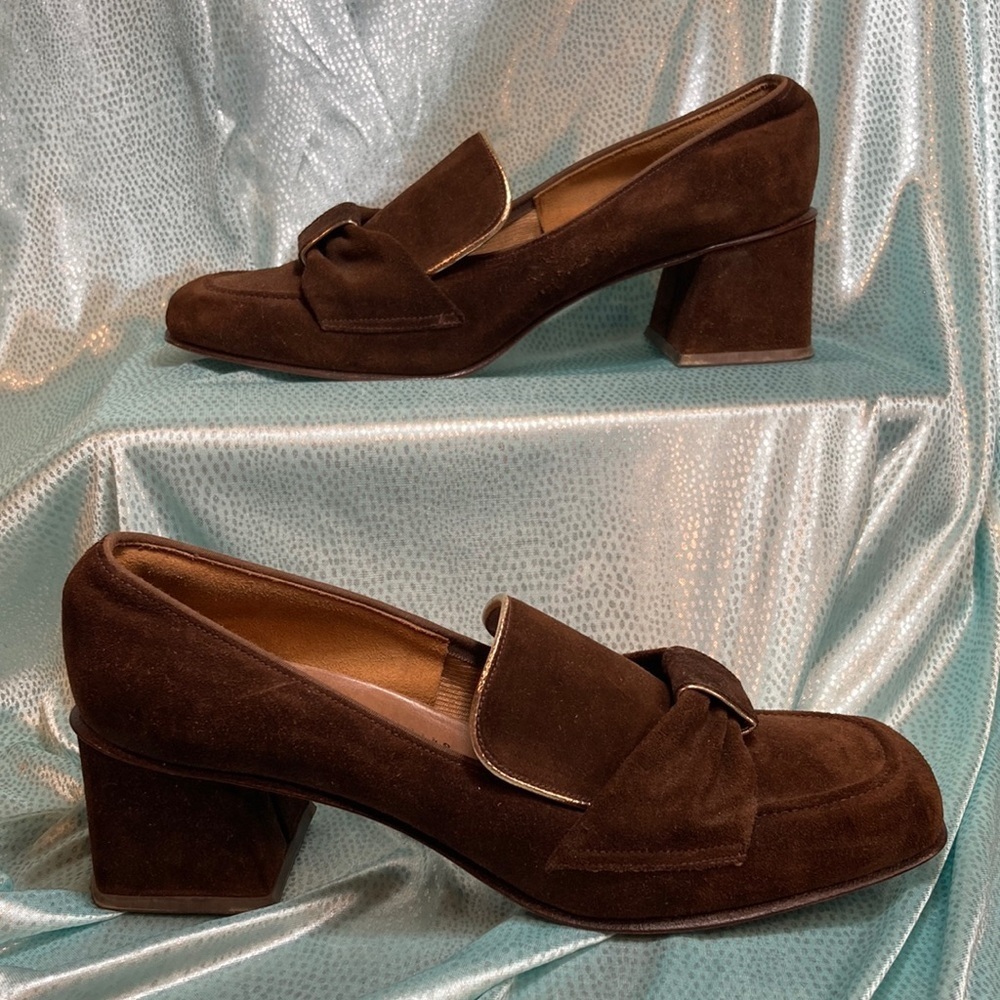 Vintage 70’s brown‎ suede w/gold edge block heel pumps. “Kushins”. 3. Size 6n